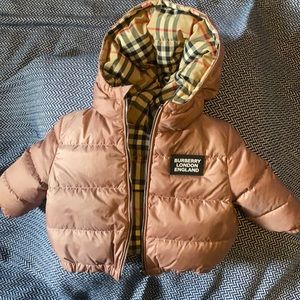 Burberry baby puffer coat size:6months worn 3times